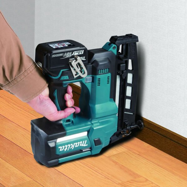 PINADOR 64MM TIPO T A BATERIA 18V MAKITA - Imagem 2